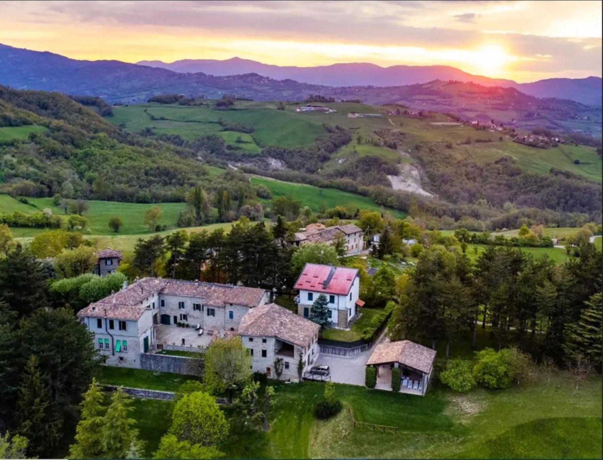 Neviano degli ArduiniLa Corte Bonomini住宿加早餐旅馆 外观 照片